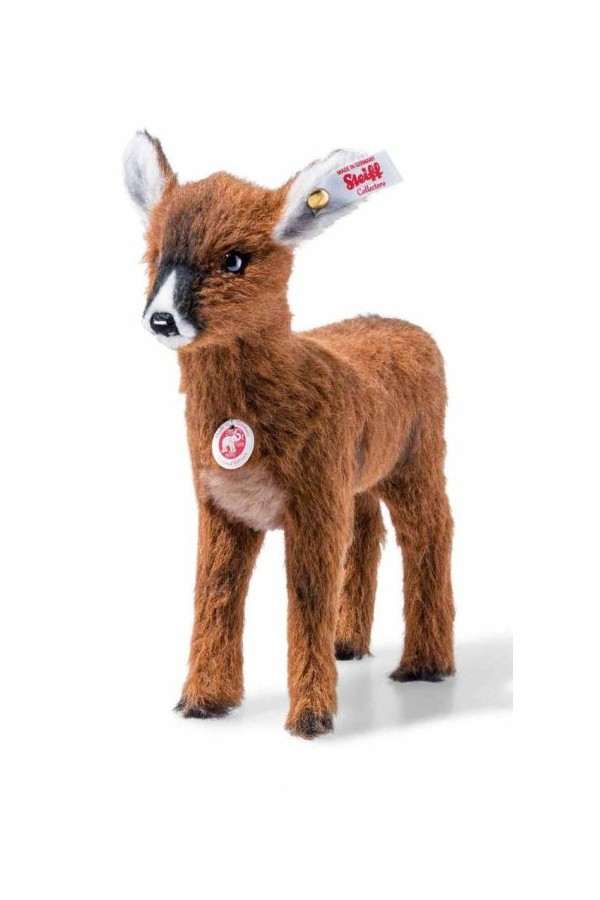 Hinda ree 22 Alpaca roodbruin staand