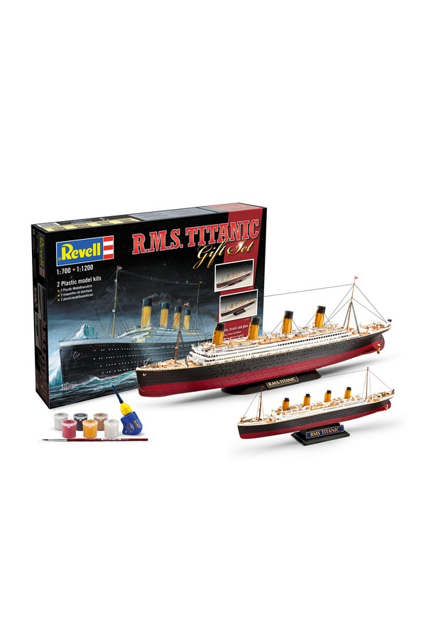R.M.S. Titanic